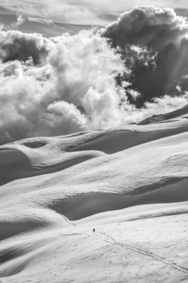 Un randonneur dans la neige, Flaine, France