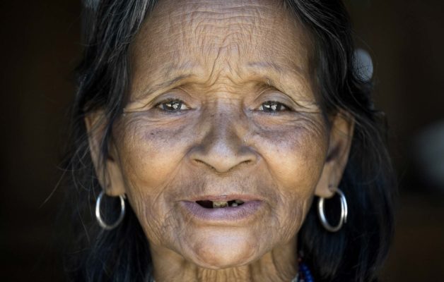 Portrait d'une vieille femme vietnamienne