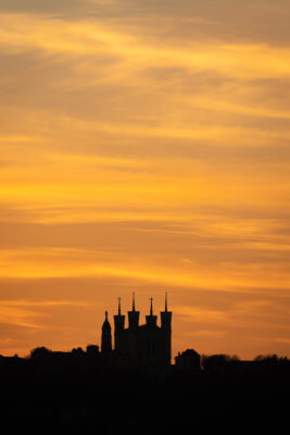 Un magnifique coucher de soleil sur la Basilique de Fourvière