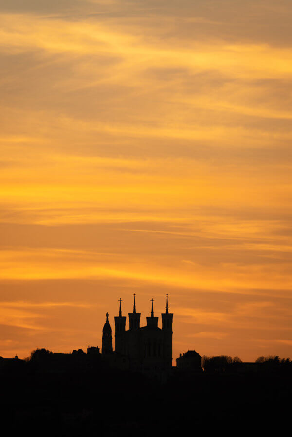 Un magnifique coucher de soleil sur la Basilique de Fourvière